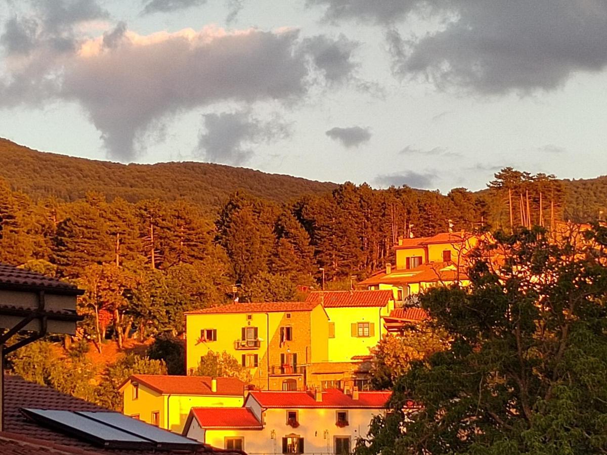 Hotel Le Stanze Della Terrazza Sul Borgo Castel del Piano  Exterior foto